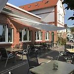 Leezdorfer Hof فندق 3*