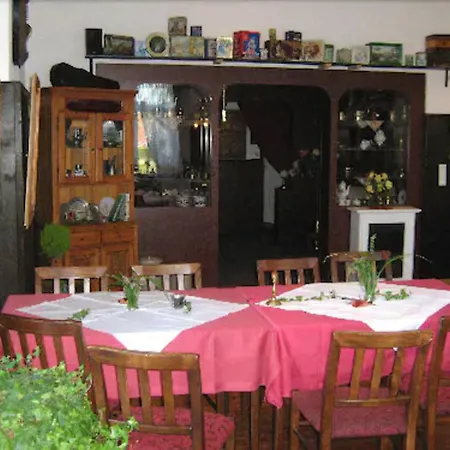 Leezdorfer Hof Отель Leezdorf