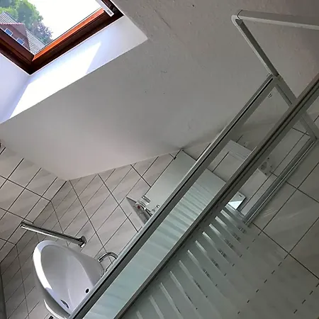 Leezdorfer Hof فندق 3*